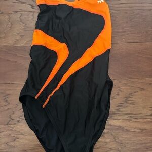 TYR Dynamic Black and Orange Swimwear